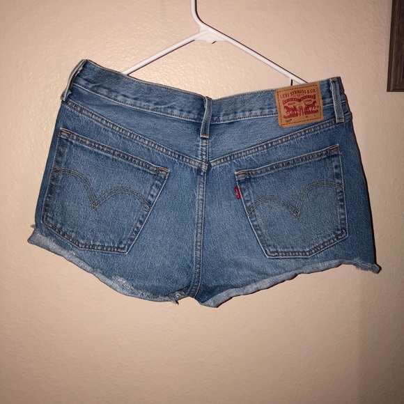 Jean shorts Levi’s - Picture 2 of 3